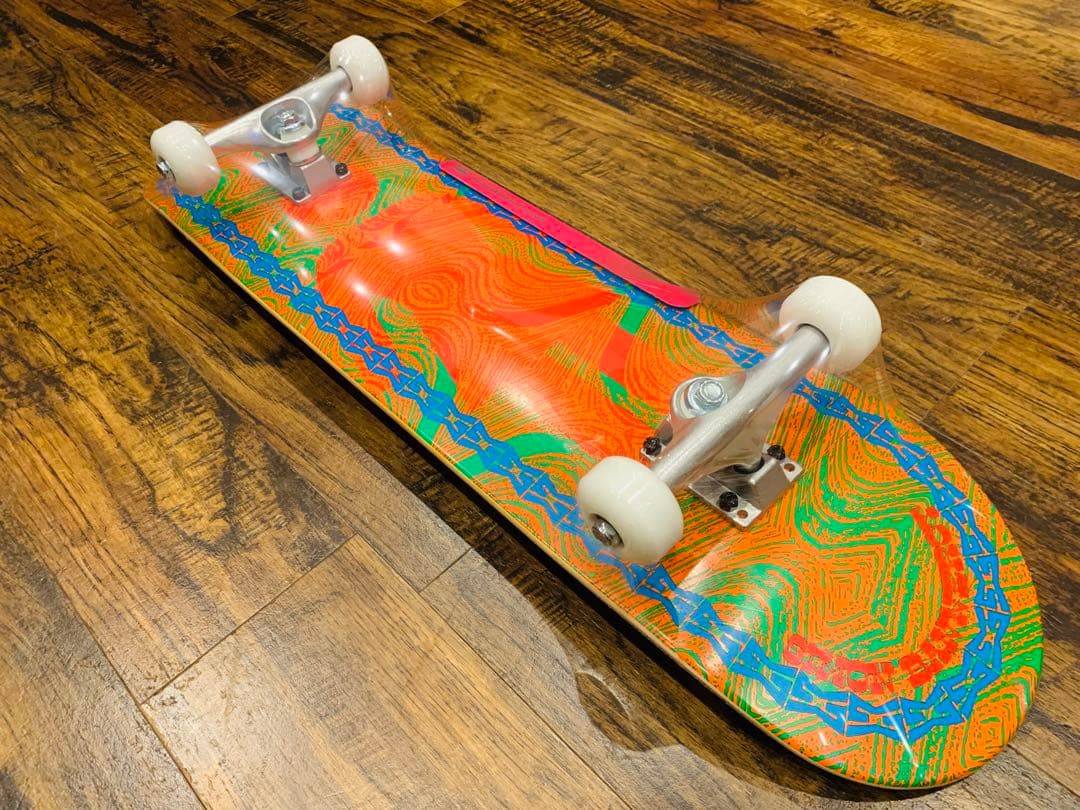 正規品　新品未開封　GIRLスケボーコンプリート8.0inch