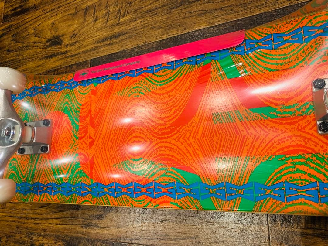 正規品　新品未開封　GIRLスケボーコンプリート8.0inch