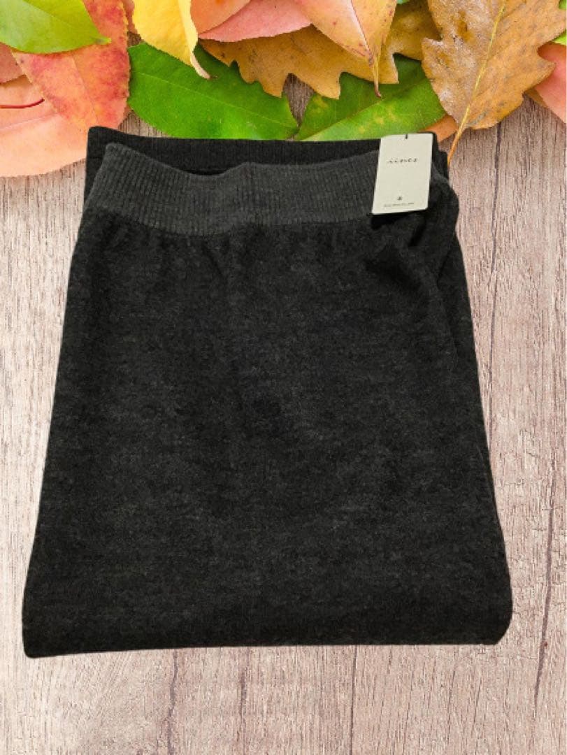 【新品未使用タグ付】iinesダークグレー リバーシブルパンツ