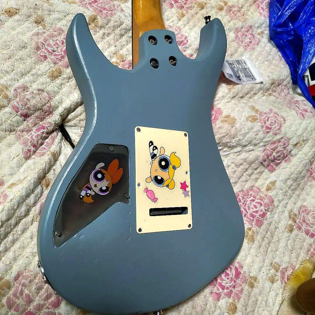 ライトブルー エレキギター ストラトタイプ