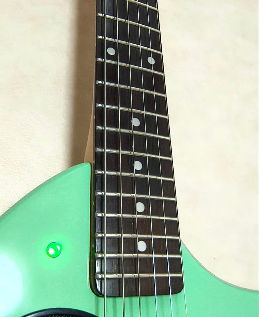 【美品】ZO-3 ミントグリーン アンプ内蔵ミニギター 専用ケース付き！！