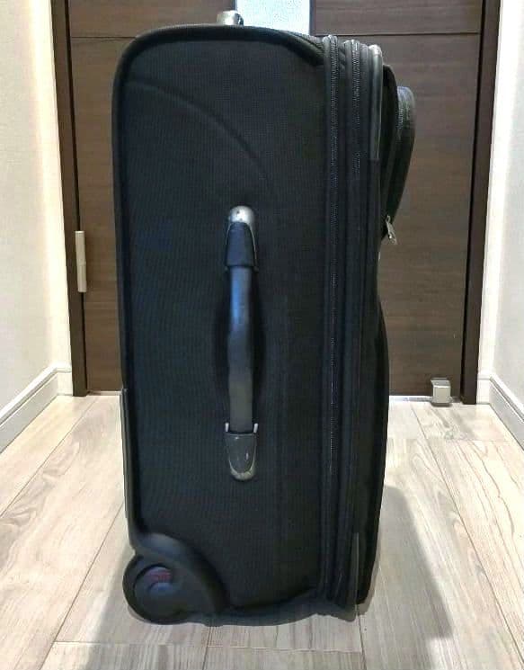 トゥミ　エキスパンダブル　キャリーケース