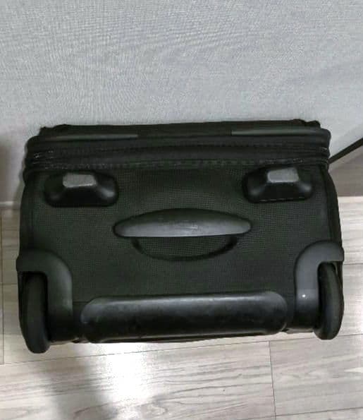 トゥミ　エキスパンダブル　キャリーケース