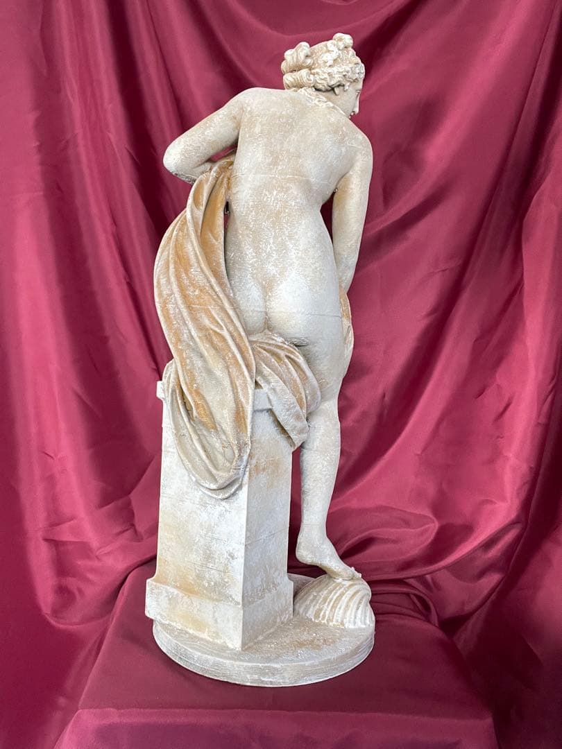 女神アプロディーテーの像高さ:62.5 cm