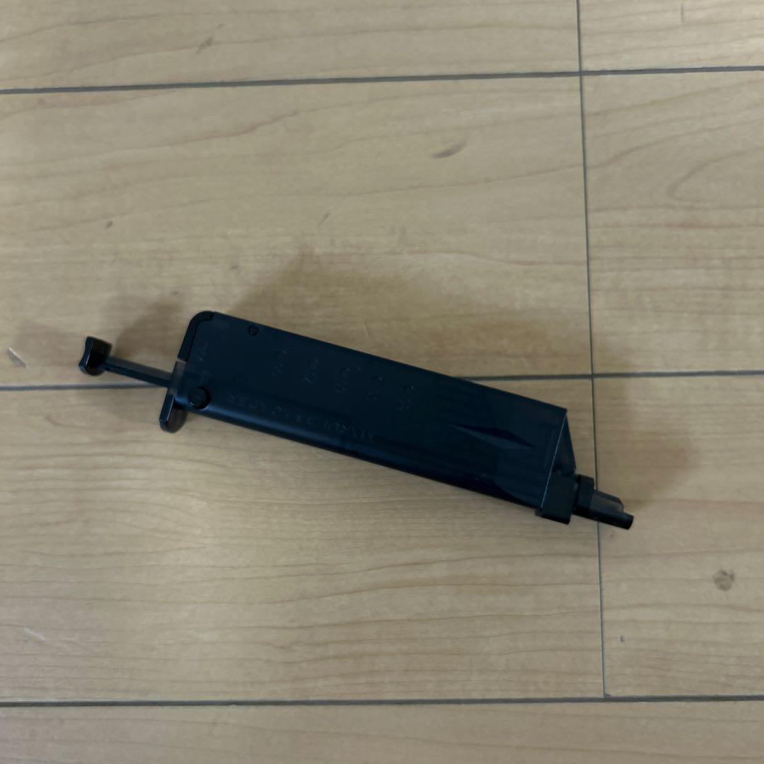 M4A1R 電動ガン 充電器.バッテリー付き