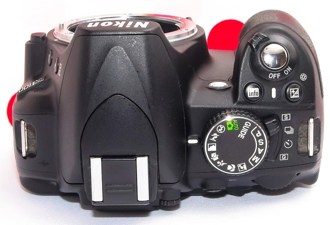 美品 ニコン Nikon D3100❤スマホに転送❤人気機種❤小型軽量一眼レフ❤