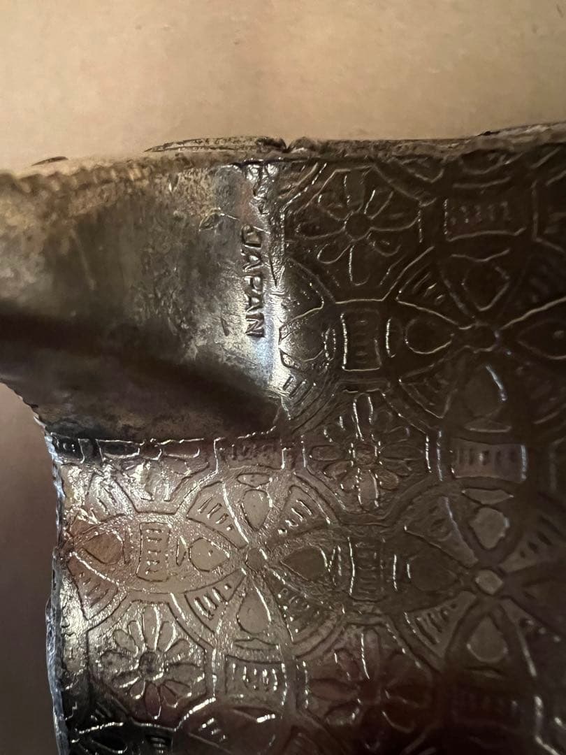 アンティーク金属製ボックス 浮彫り装飾