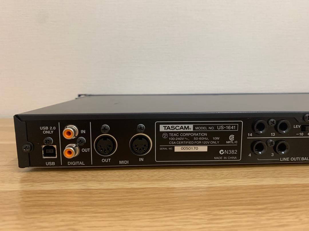 【廃盤品】TASCAMタスカム MIDIオーディオインターフェース US1401