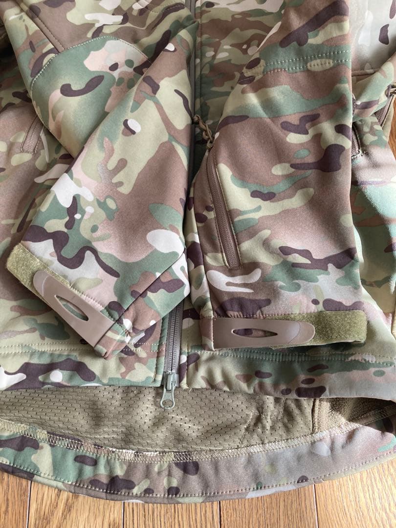 TACTICAL S.N.P. ソフトシェルジャケット