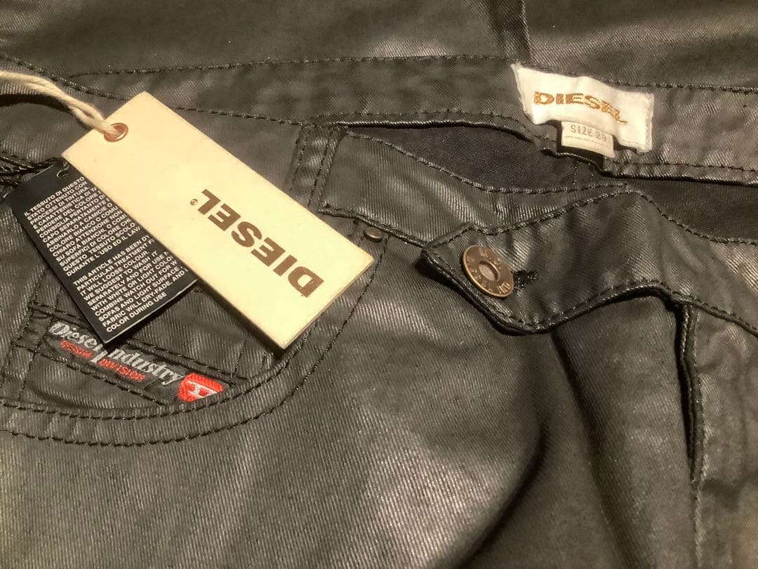 DIESEL Industry ブラック光沢加工デニム 新品未使用 SALE‼️