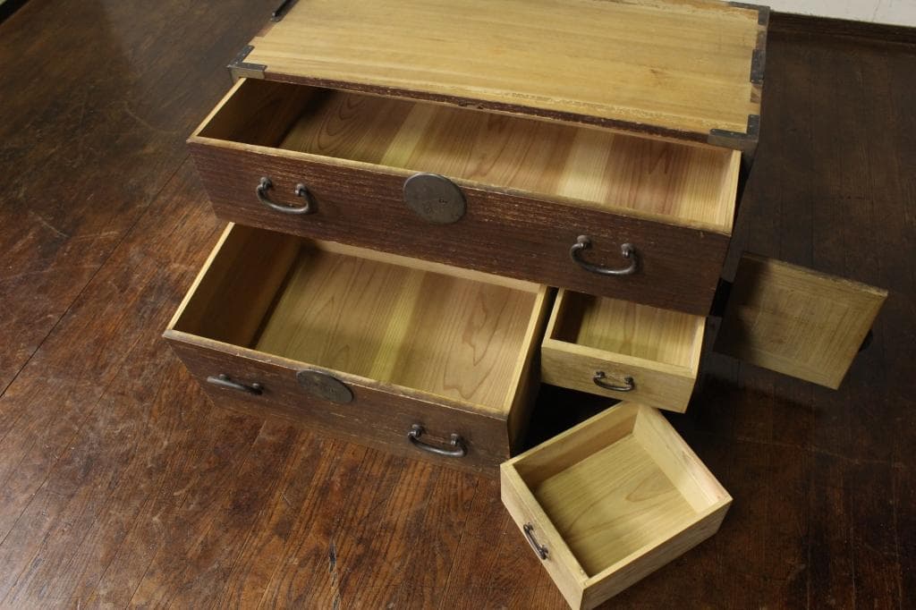 古い時代箪笥 前桐古家具/和家具/和骨董/店舗什器/ローボード/チェスト/収納