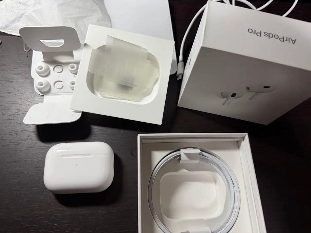 AirPods Pro (第2世代) 本体　Lightning版