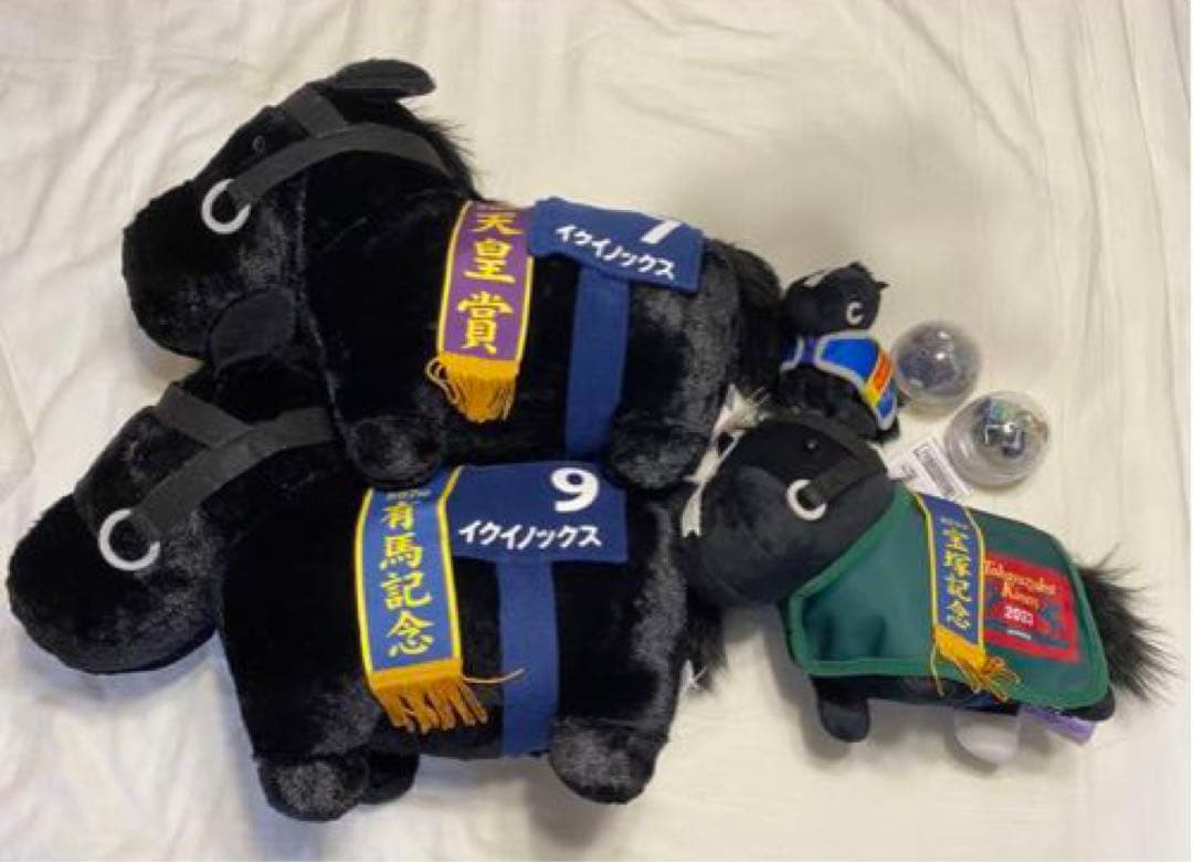 【おまけ付き】サラブレッドコレクション　イクイノックス6点セット！