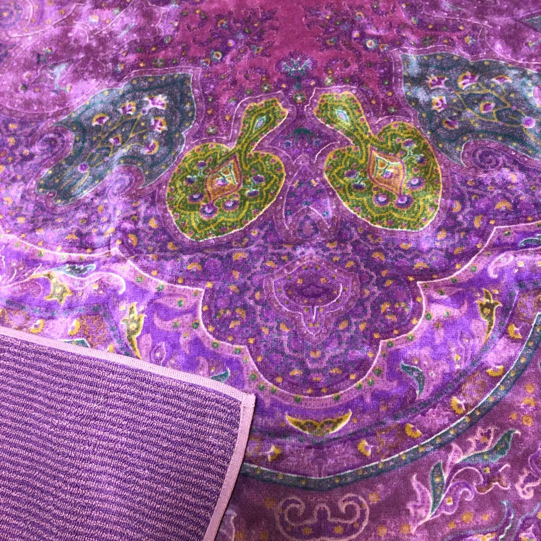 ボティタオル（バスタオル）素敵な葡萄色ペイズリー