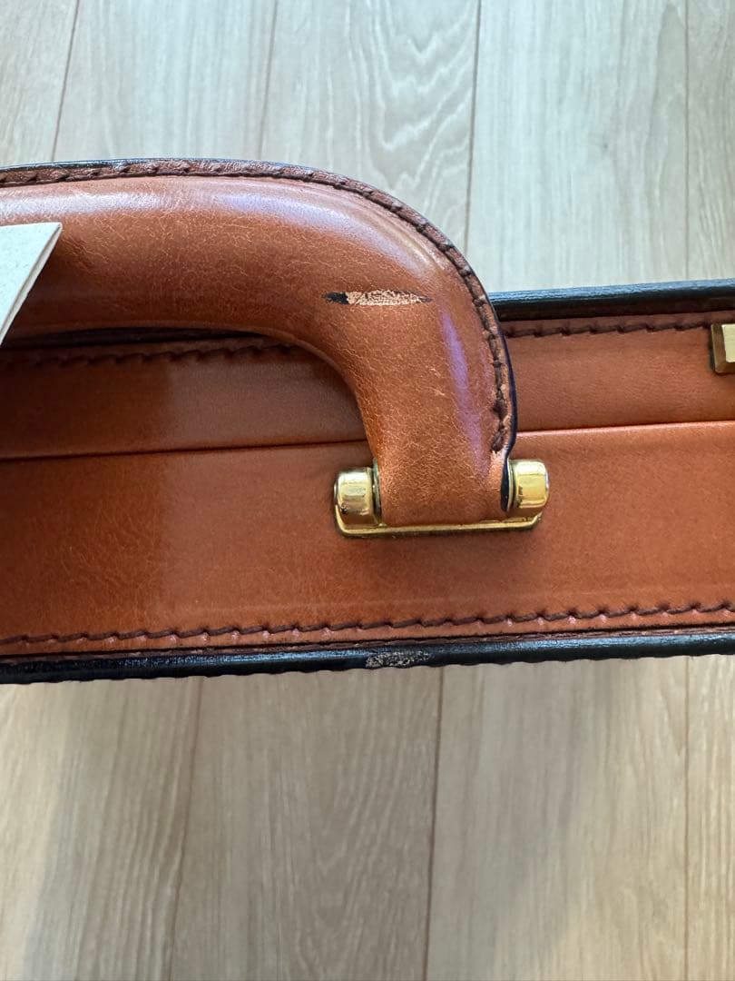 よしおページ　TUMI レザーアタッシュケース