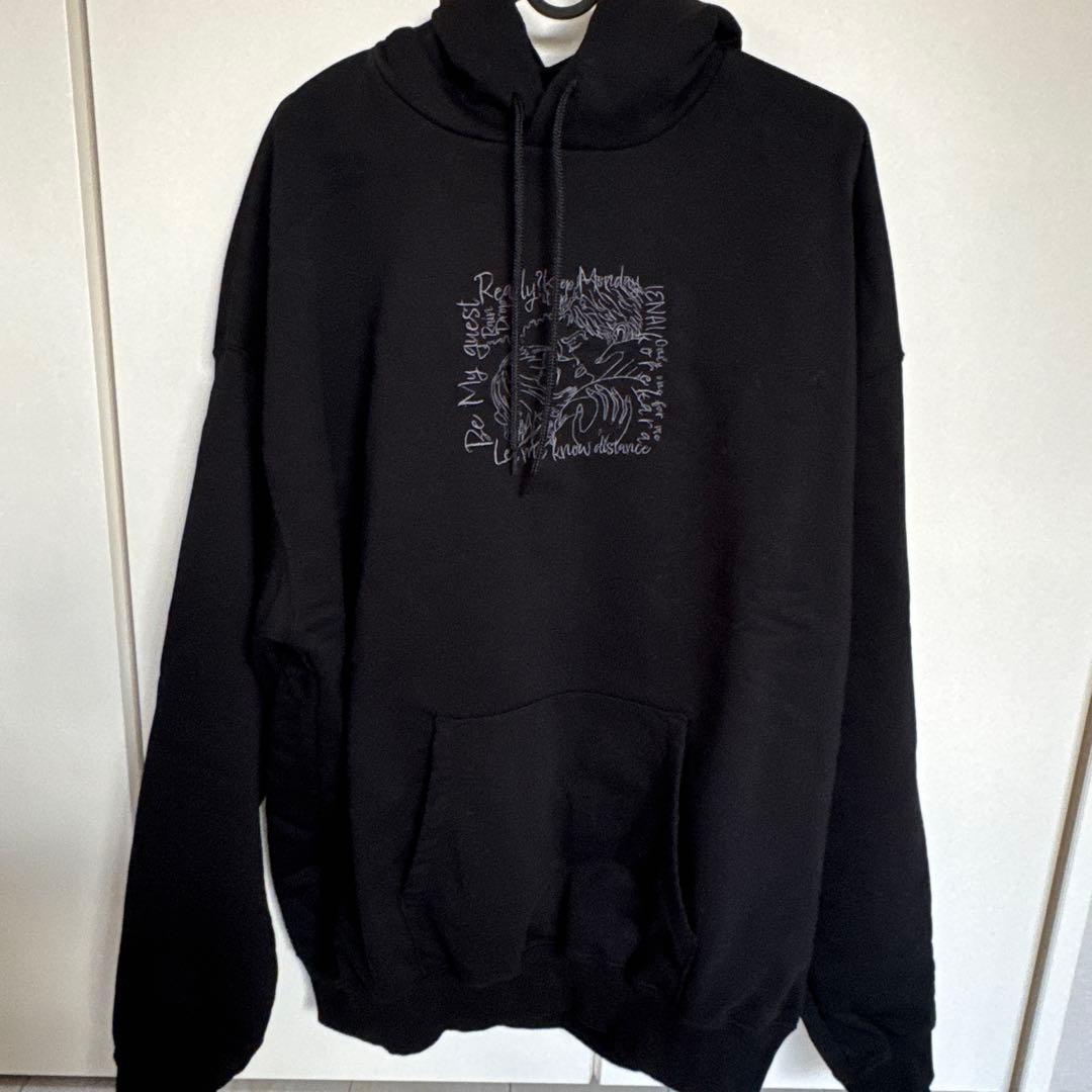 岩田剛典 パーカー Be My Guest ブラック