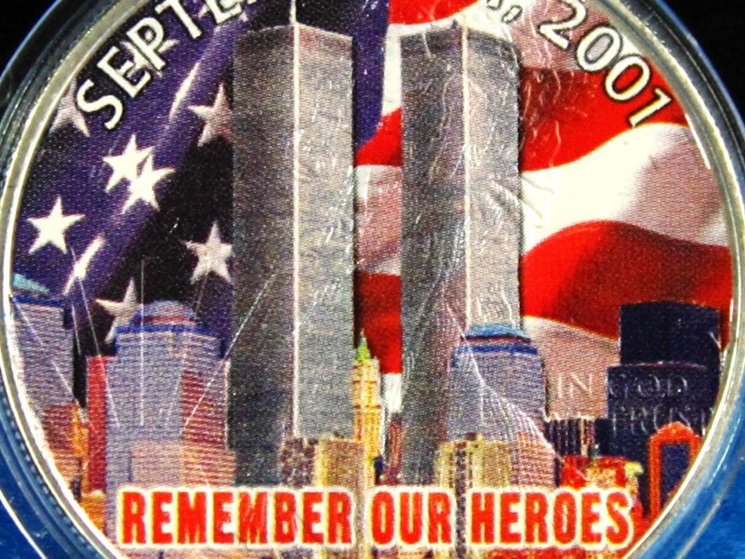 ０１年　カラー　アメリカンシルバーイーグル　１オンス１ドル銀貨　ＷＴＣリメンバー