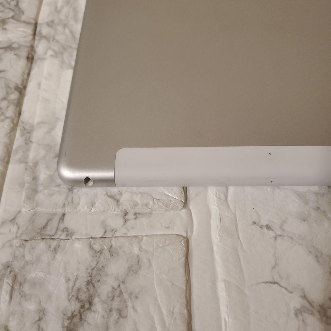 212 iPad 7世代 128GB SIMフリー シルバー