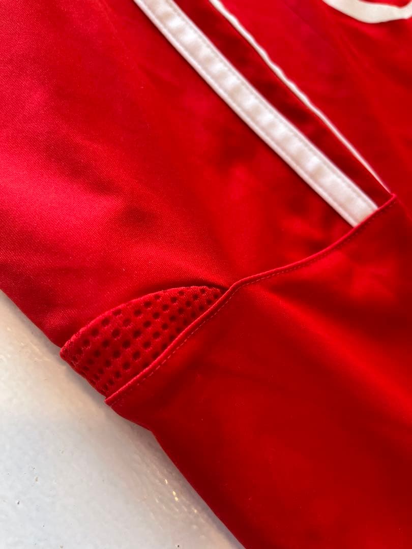 LIVERPOOLリバプール　ユニフォーム　No19 アディダス　希少！美品