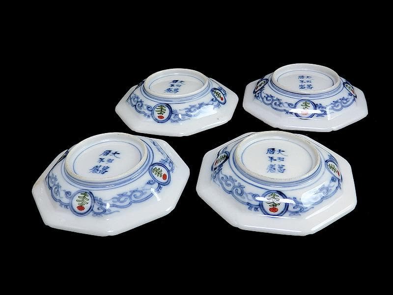 大聖寺伊万里　菊に龍　岩に欄干の図　八角４寸皿　４枚　D702AS-fbho