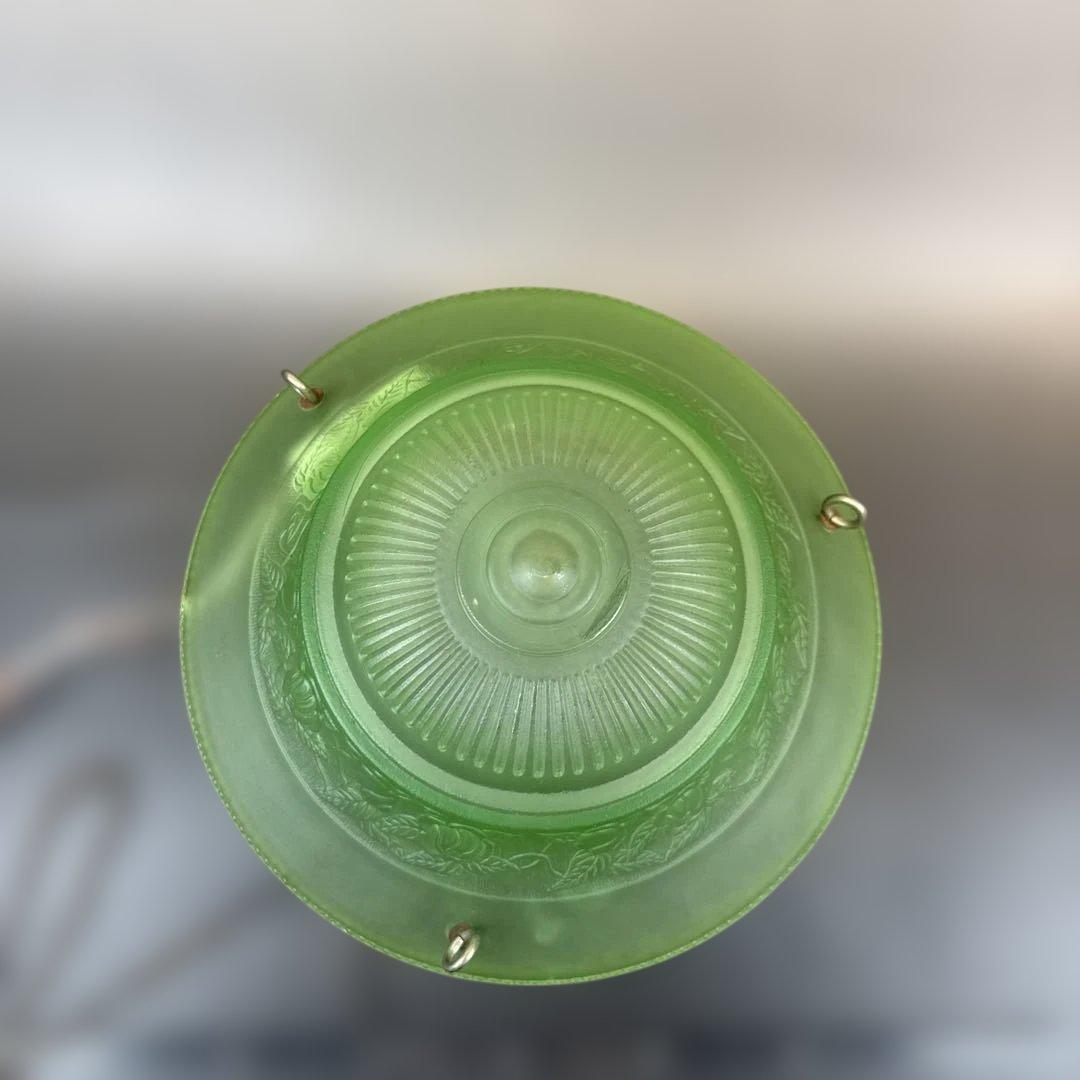 ウランガラスのランプシェード　吊り下げ式