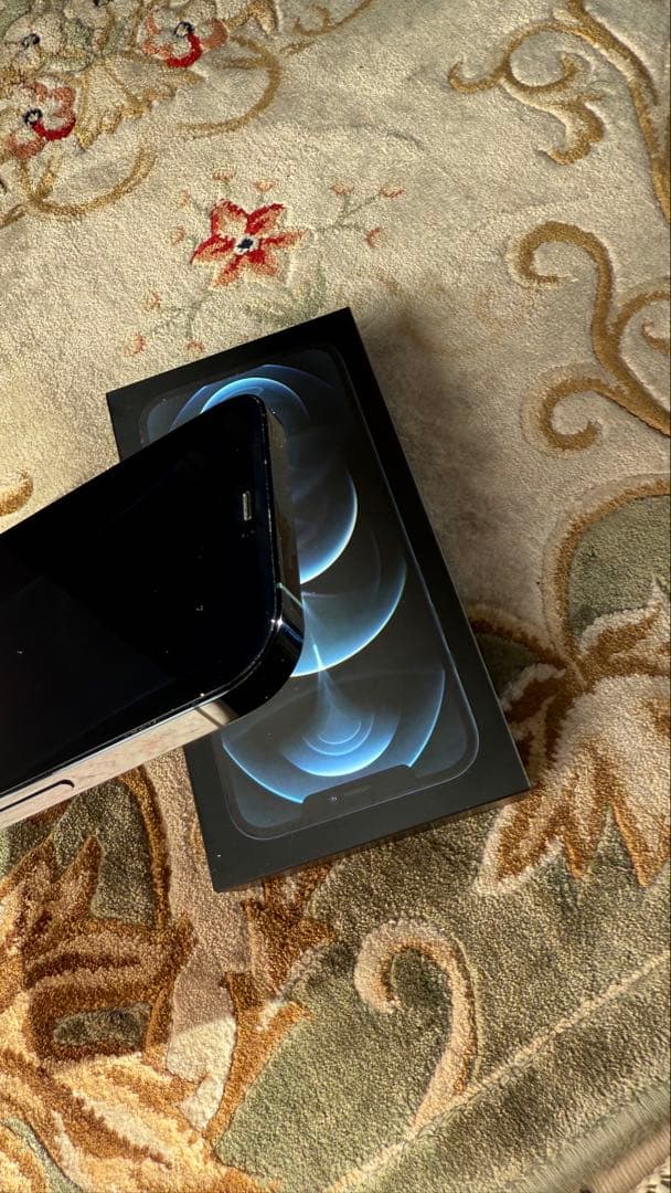 iPhone 12 Pro Max 512GB SIMフリー