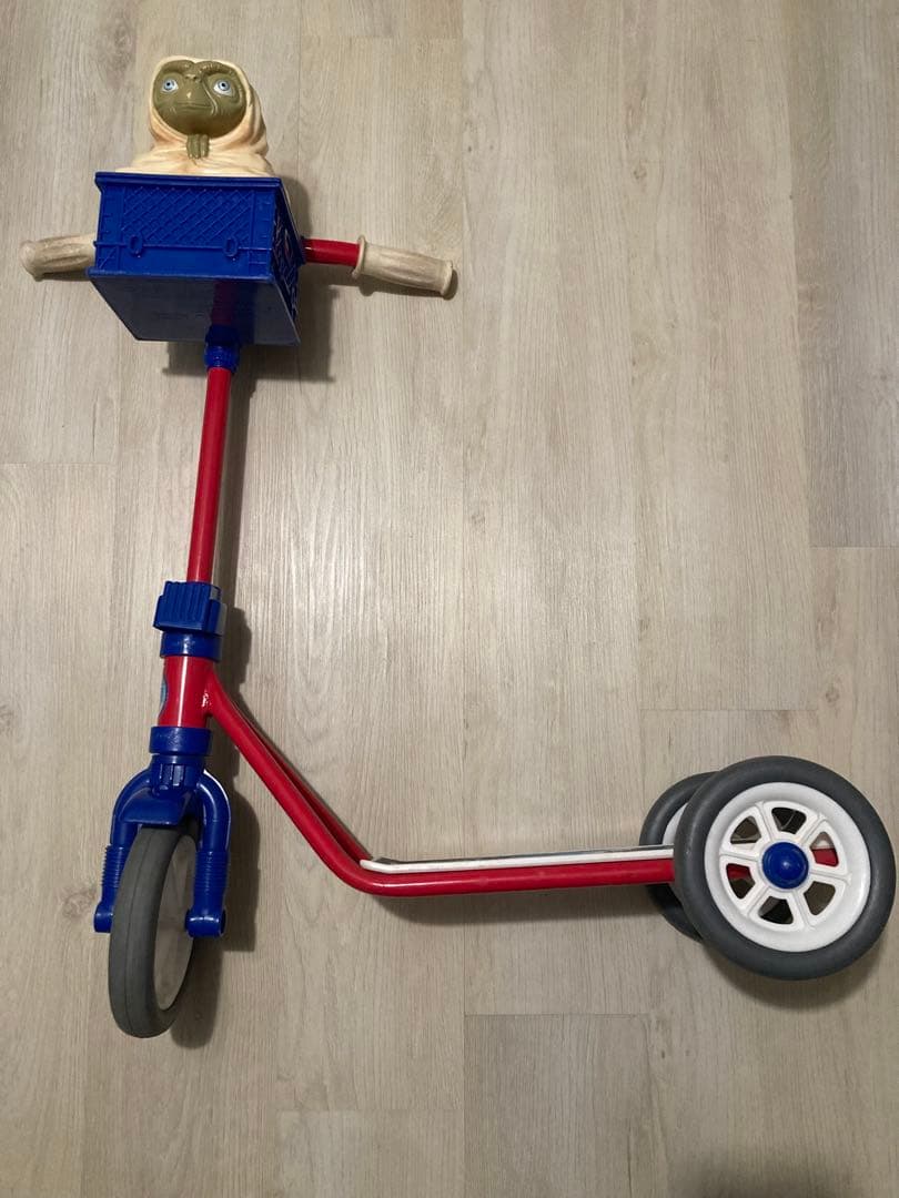 c*e様 レア品　E.T. キックボード