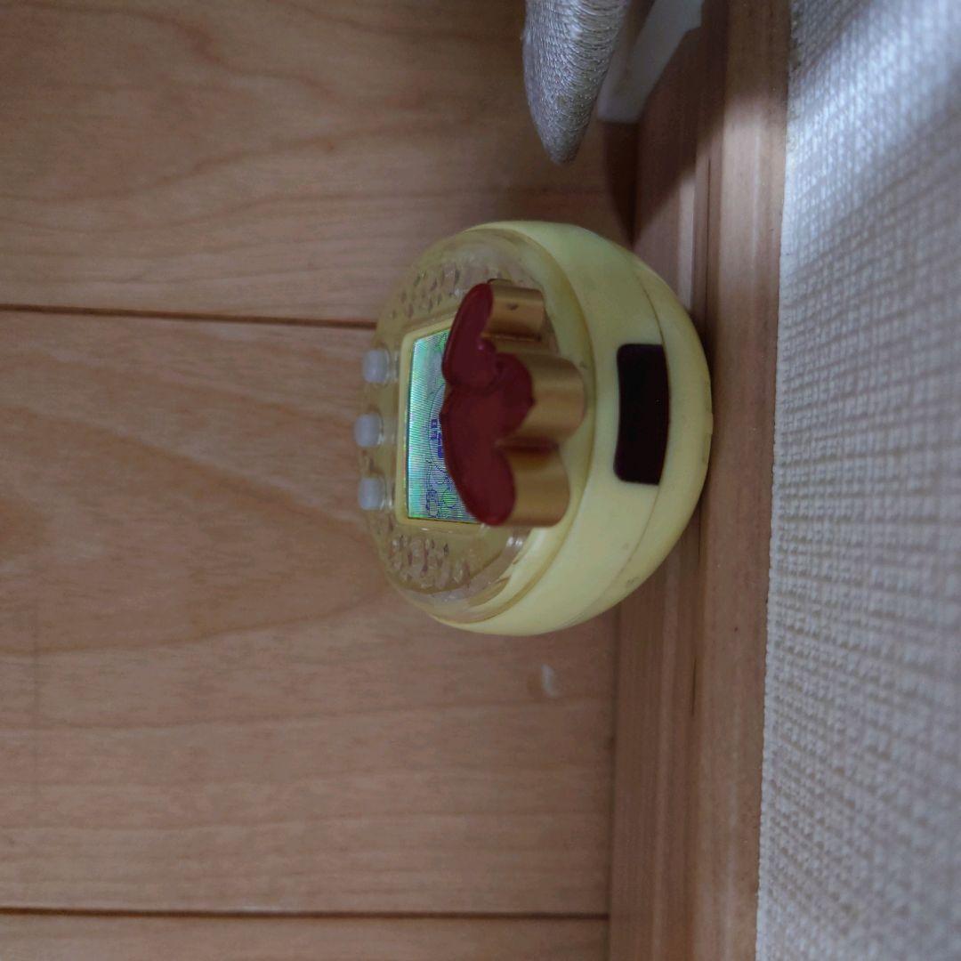 【希少】たまごっち ピース ラブメロ Love&Melody イエロー 黄色