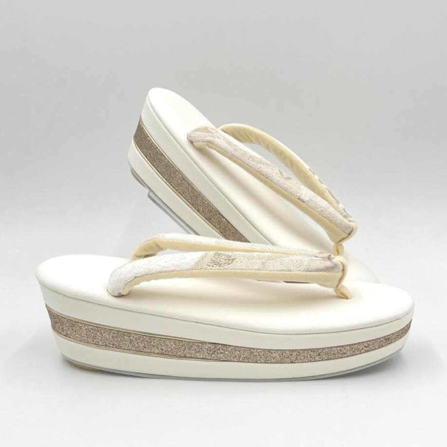 日本謹製　振袖バッグ 草履　セット　高級西陣帯地 モール刺繍アイボリー