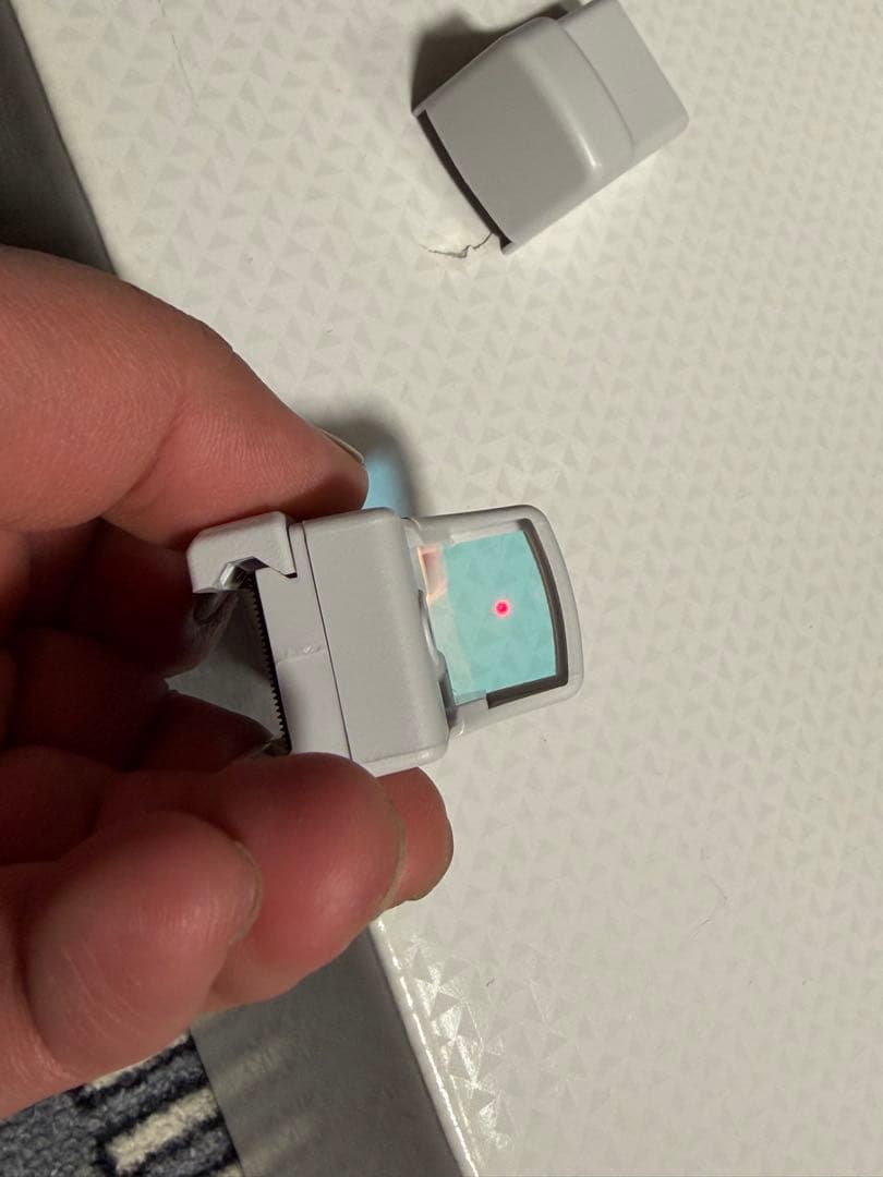 東京マルイ　AKホワイトストーム　次世代電動ガン　マガジン4本　プロサイト付き