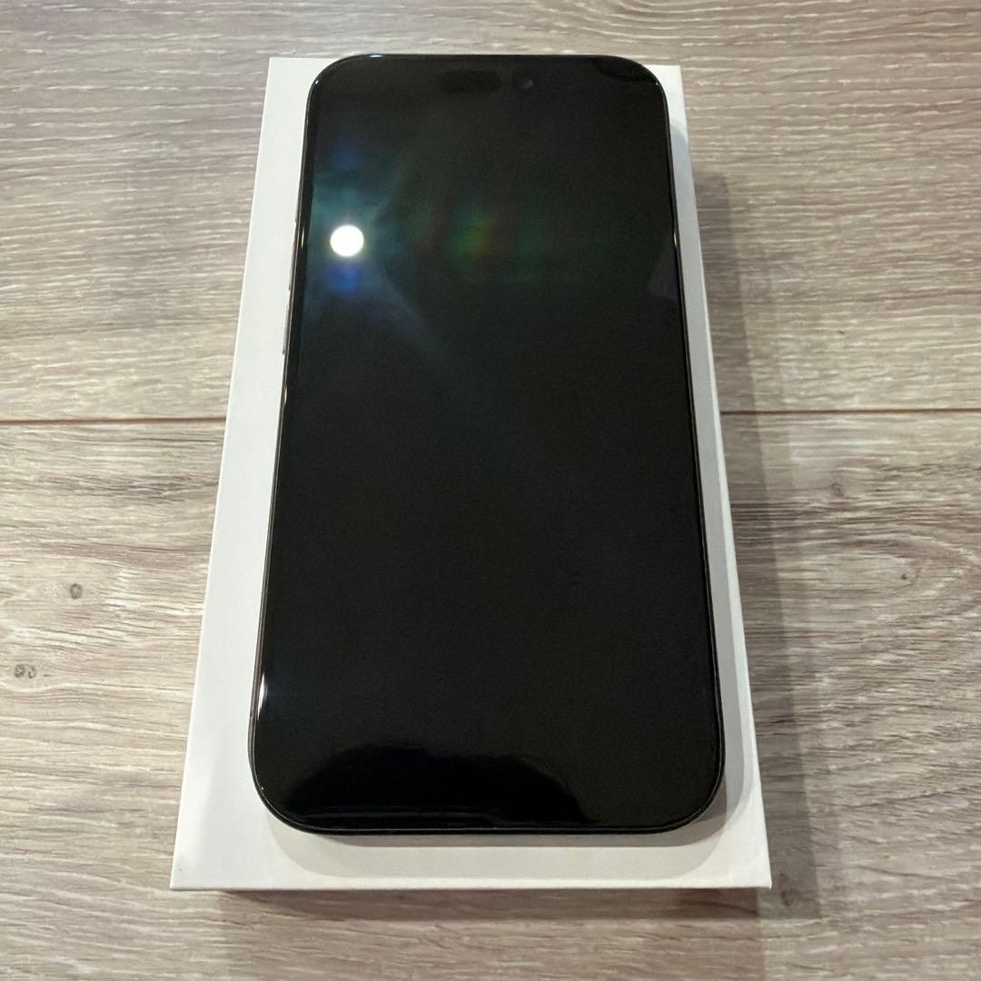 iPhone 15 pro 256GB ブラックチタニウム