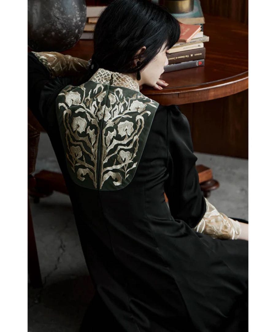 [未使用]etoll. エトル バック刺繍フレアドレス Sサイズ