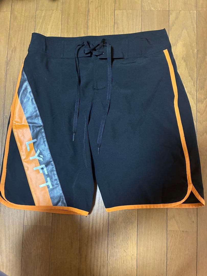 LYFT 水着 Lサイズ 黒/オレンジ