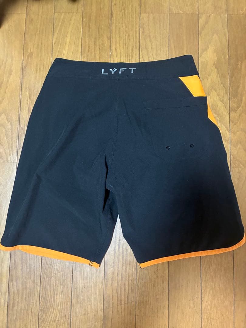 LYFT 水着 Lサイズ 黒/オレンジ
