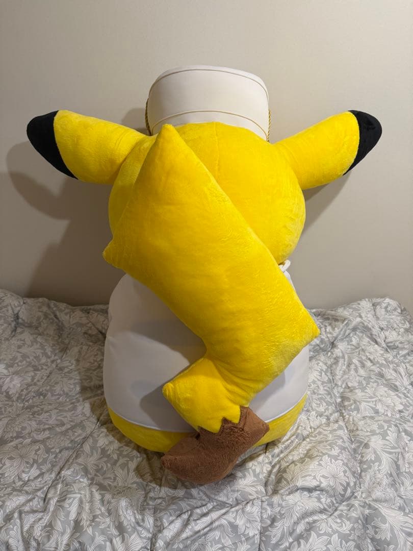ペニンシュラホテル　ピカチュウ　特大ぬいぐるみ　ページボーイ　100cm