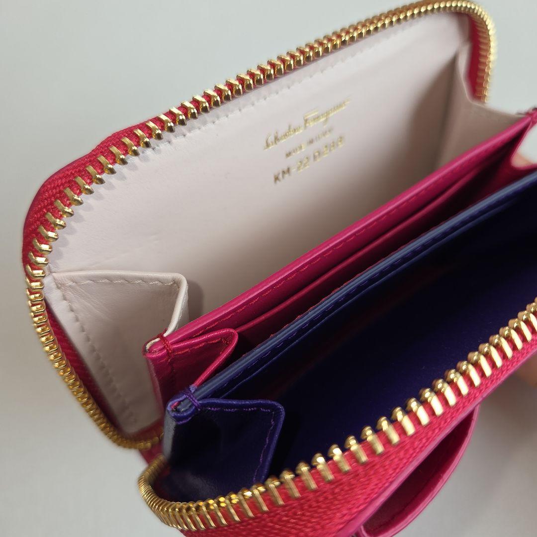 【新品未使用】フェラガモケース