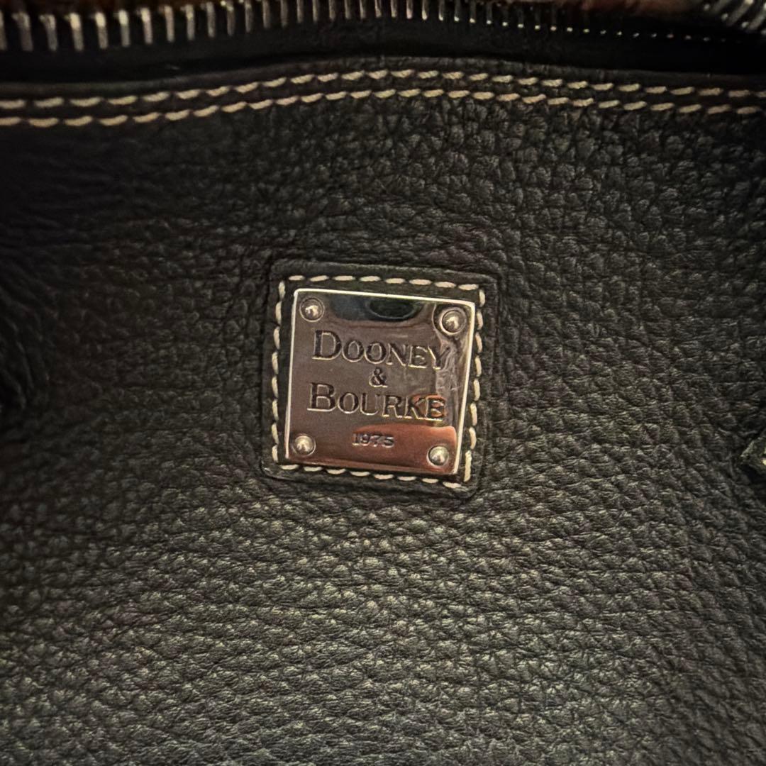 DOONEY&BOURKE 黒いレザーハンドバッグ