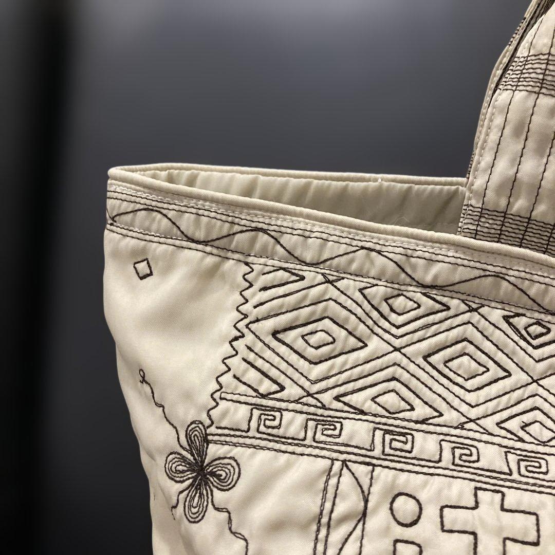 未使用に近い　刺繍　Tamasha タマシャ　TAMASHA イッセイミヤケ