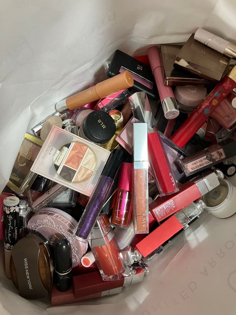 ハムスターデパコス　プチプラ　コスメ