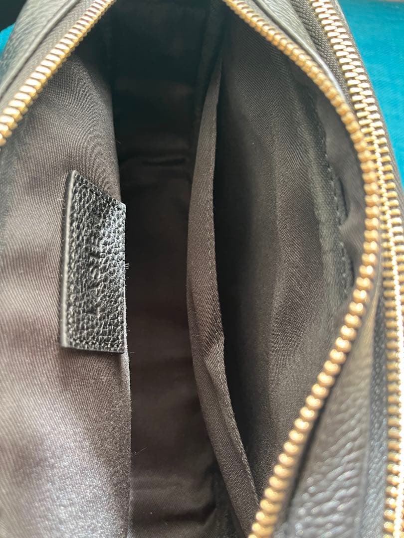 LASIEM ショルダーバッグ　本革