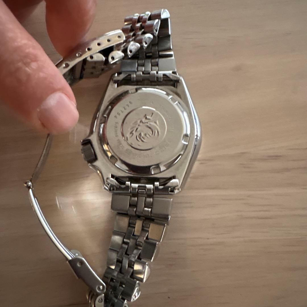 セイコー 自動巻き腕時計 黒/赤/青