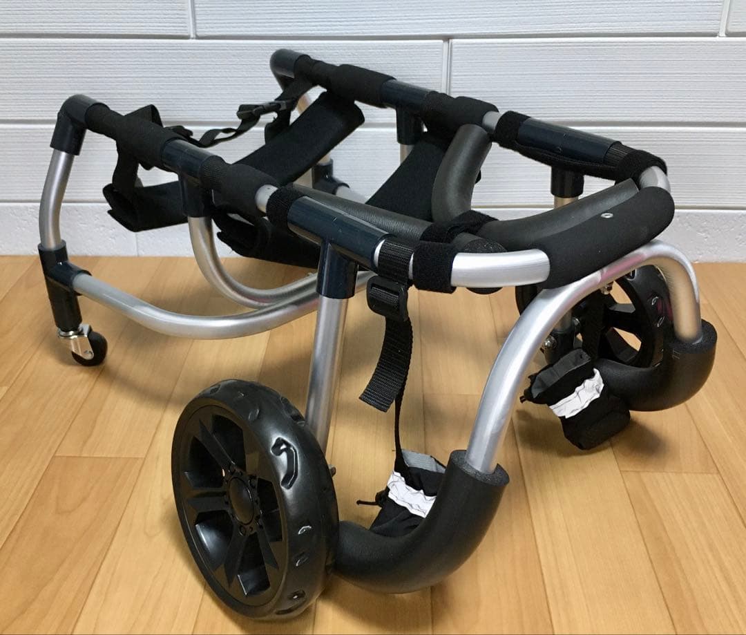 くみちゃん♪ページ　中型犬用2輪4輪切り替え仕様車椅子　歩行器