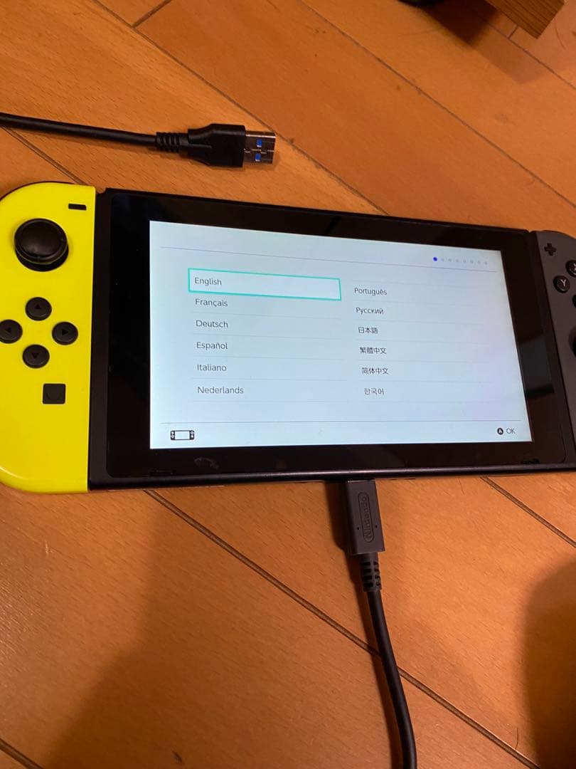 ま*り様 Nintendo Switch 本体 + プロコントローラー2個　ジャ