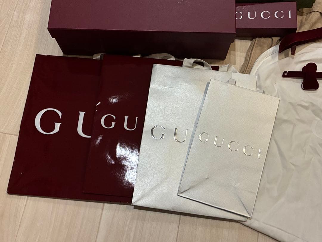 GUCCI グッチ 空箱 ショッパー ショップ袋 リボン ハンガー ギフト