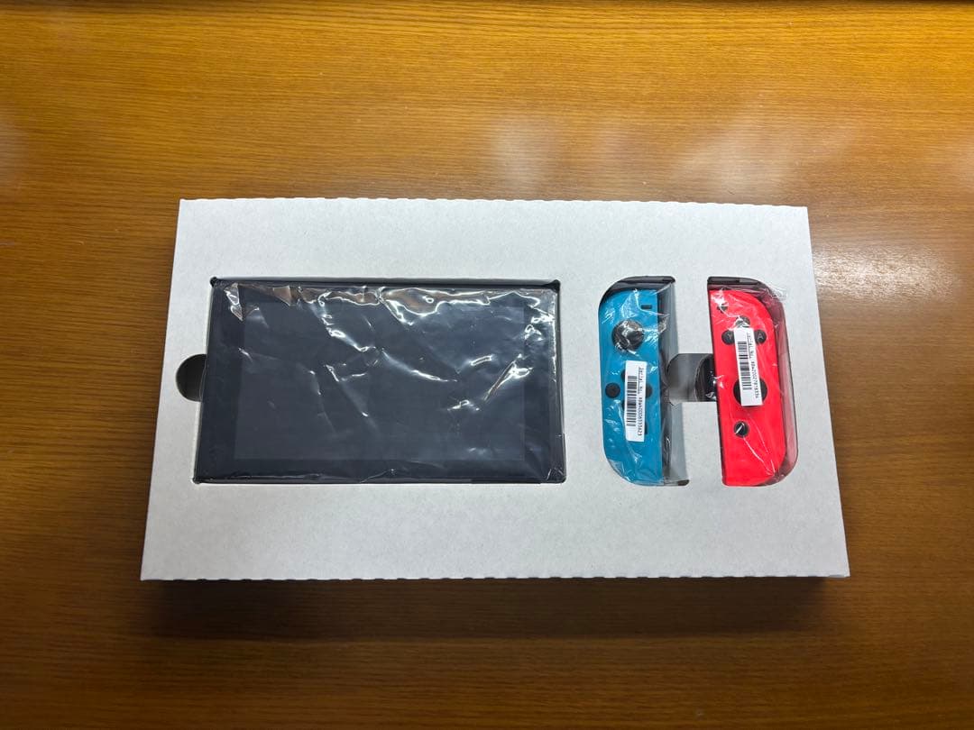 Nintendo Switch ネオンブルー・レッド 周辺機器有り