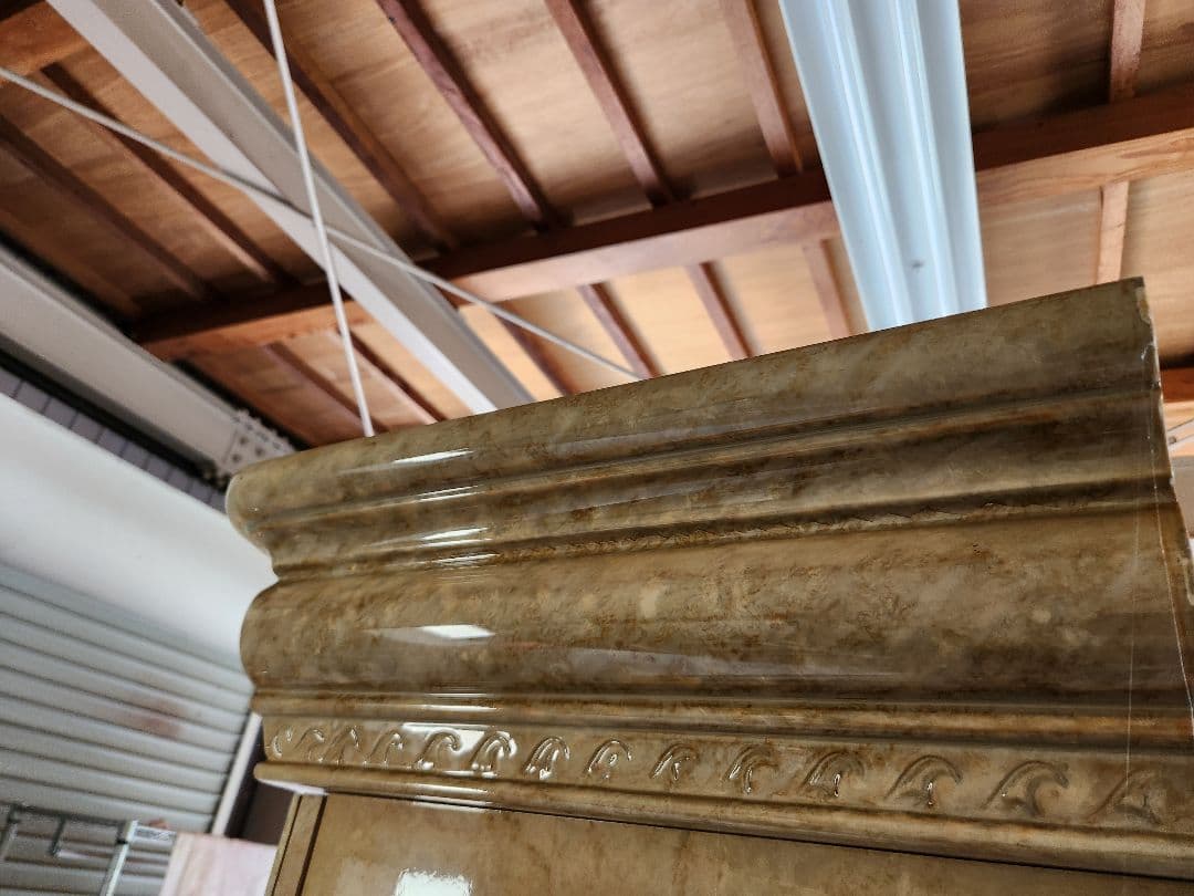 イタリア製　ヴェルサーチ大型ガラスキャビネット　アンティークヴィンテージ