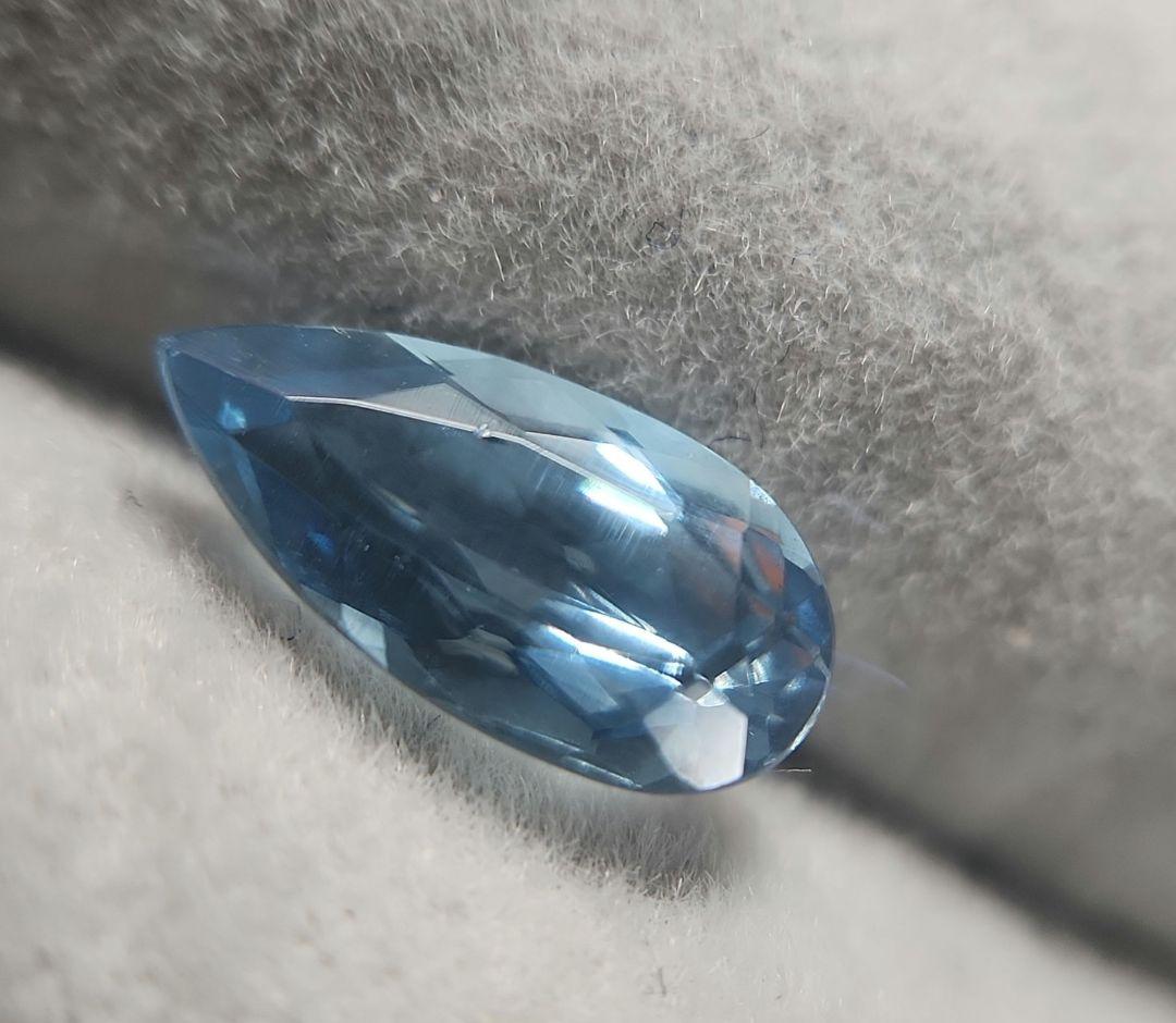 天然サンタマリアアクアマリン 1.090ct