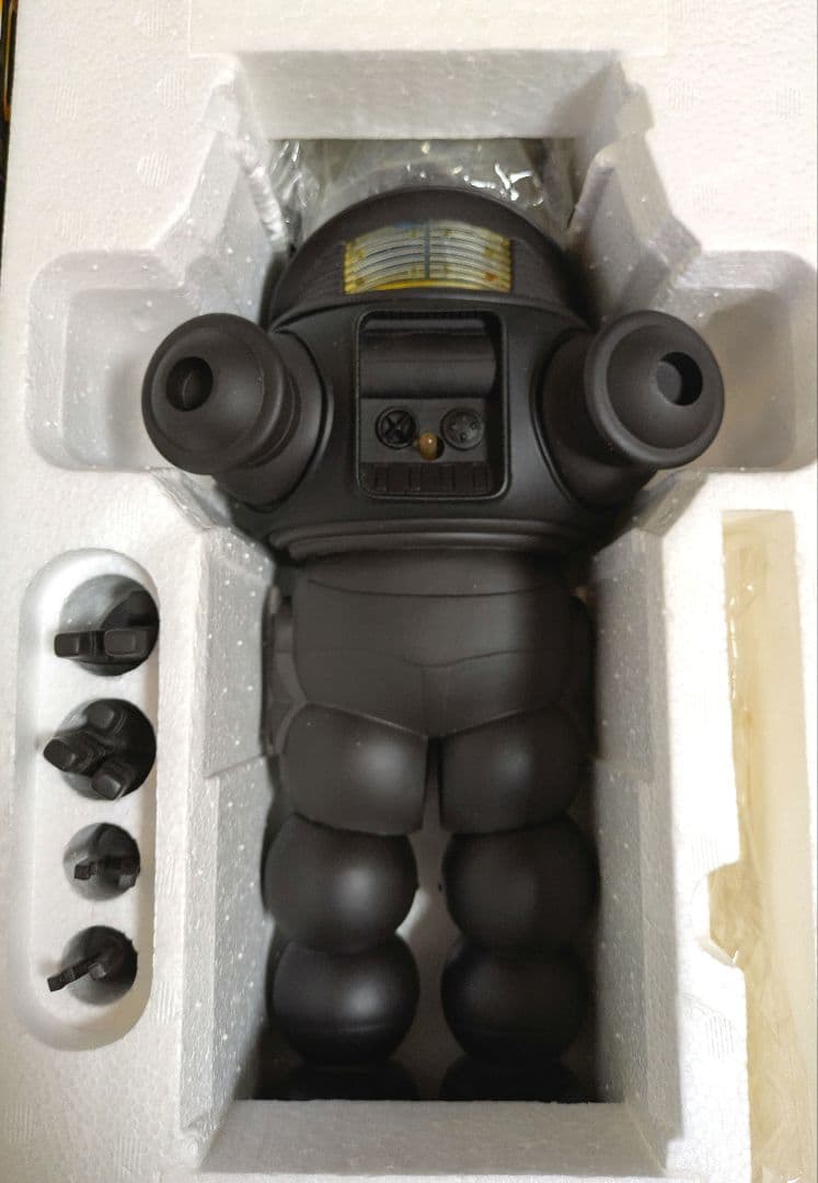 ロビー・ザ・ロボット トーキングフィギュア 1/5スケール