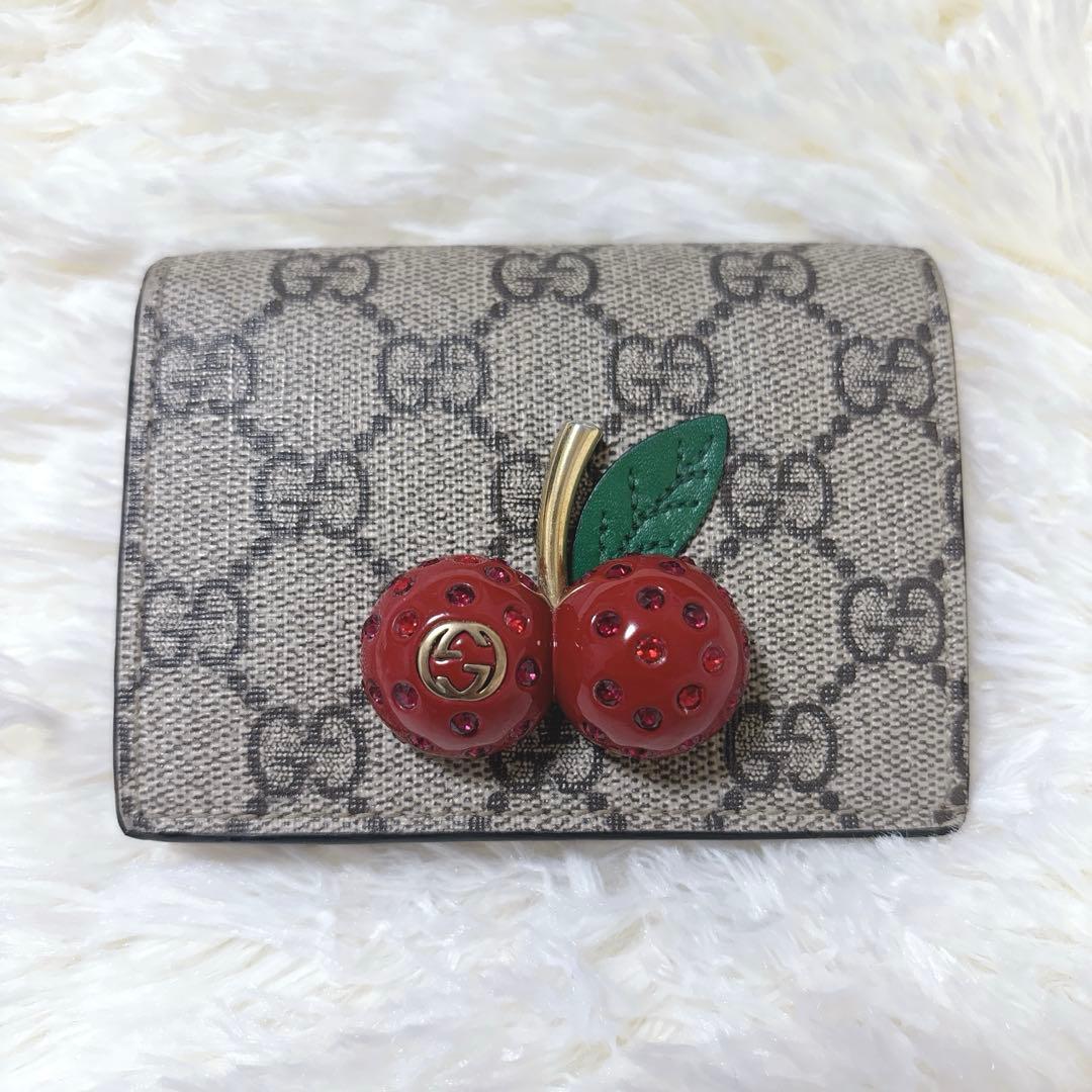 美品✨GUCCI ストーン抜けなし チェリー さくらんぼ 二つ折り財布 GG柄