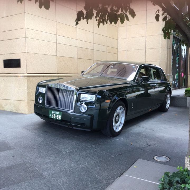 ペニンシュラ東京　1/18 ロールス・ロイス ファントム EWB